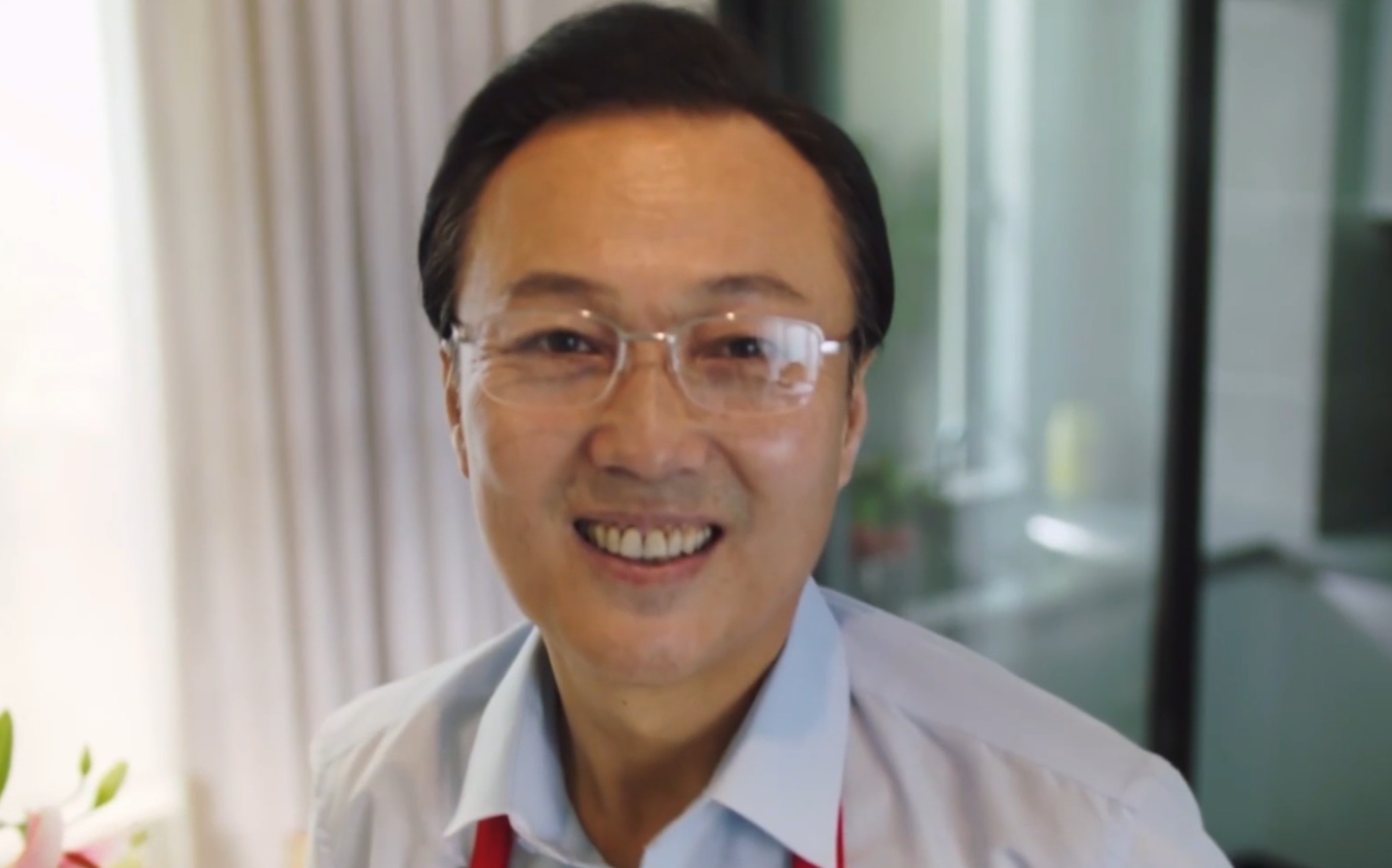 《飞越13号房》2-------已被包围请加大电量