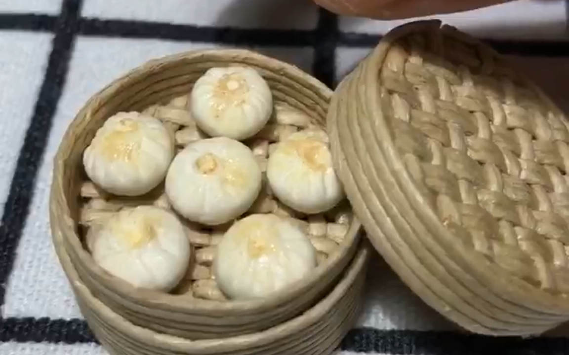粘土微缩小笼包