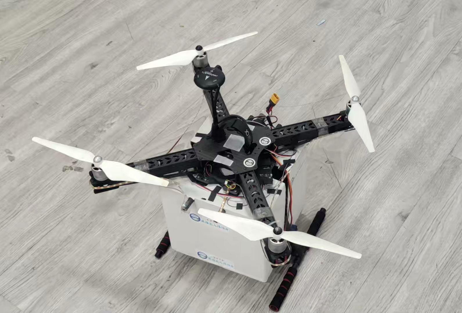 四旋翼无人机介绍