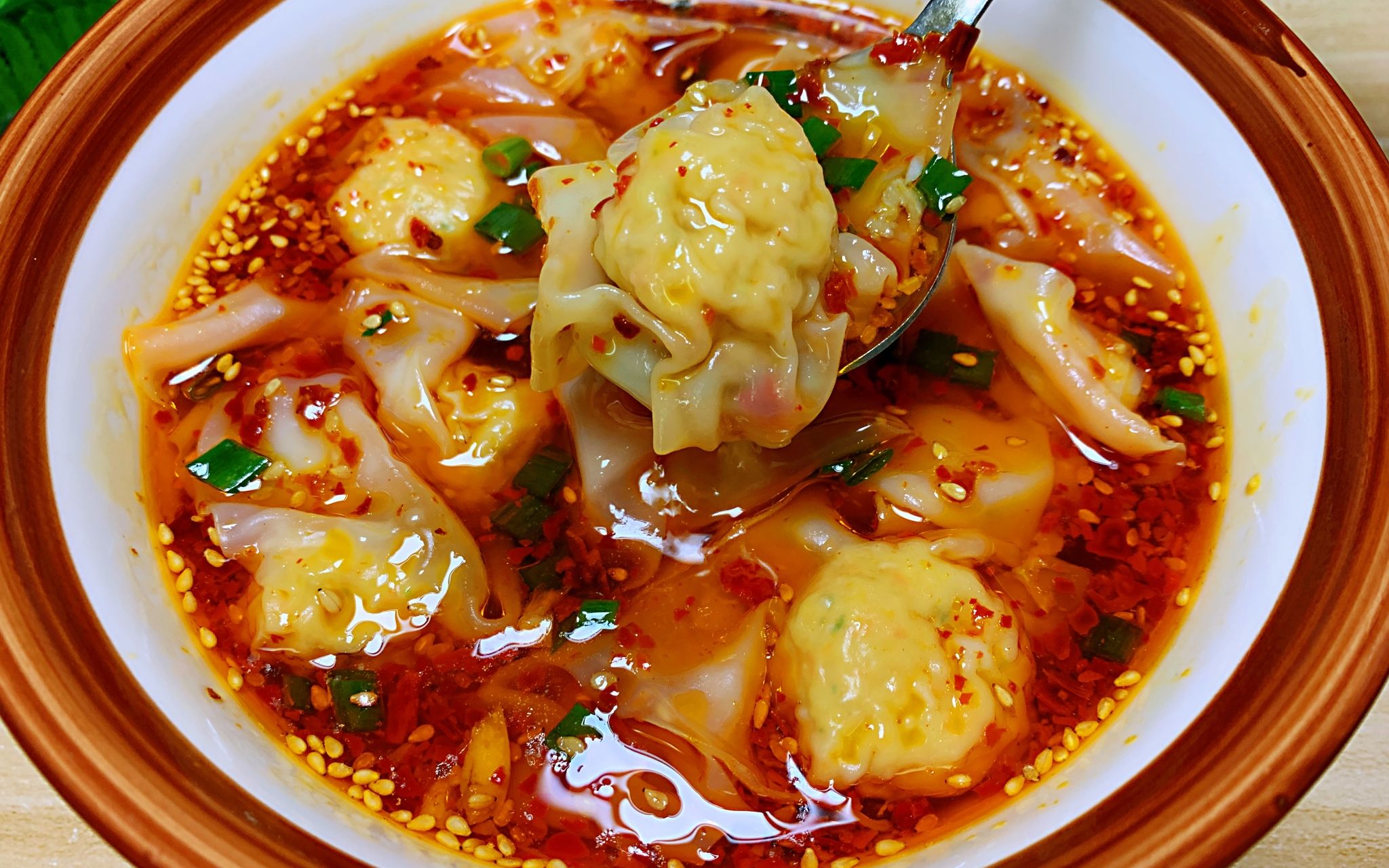 酸汤馄饨要好吃,酸汤和调馅最关键,简单一做,酸辣爽口