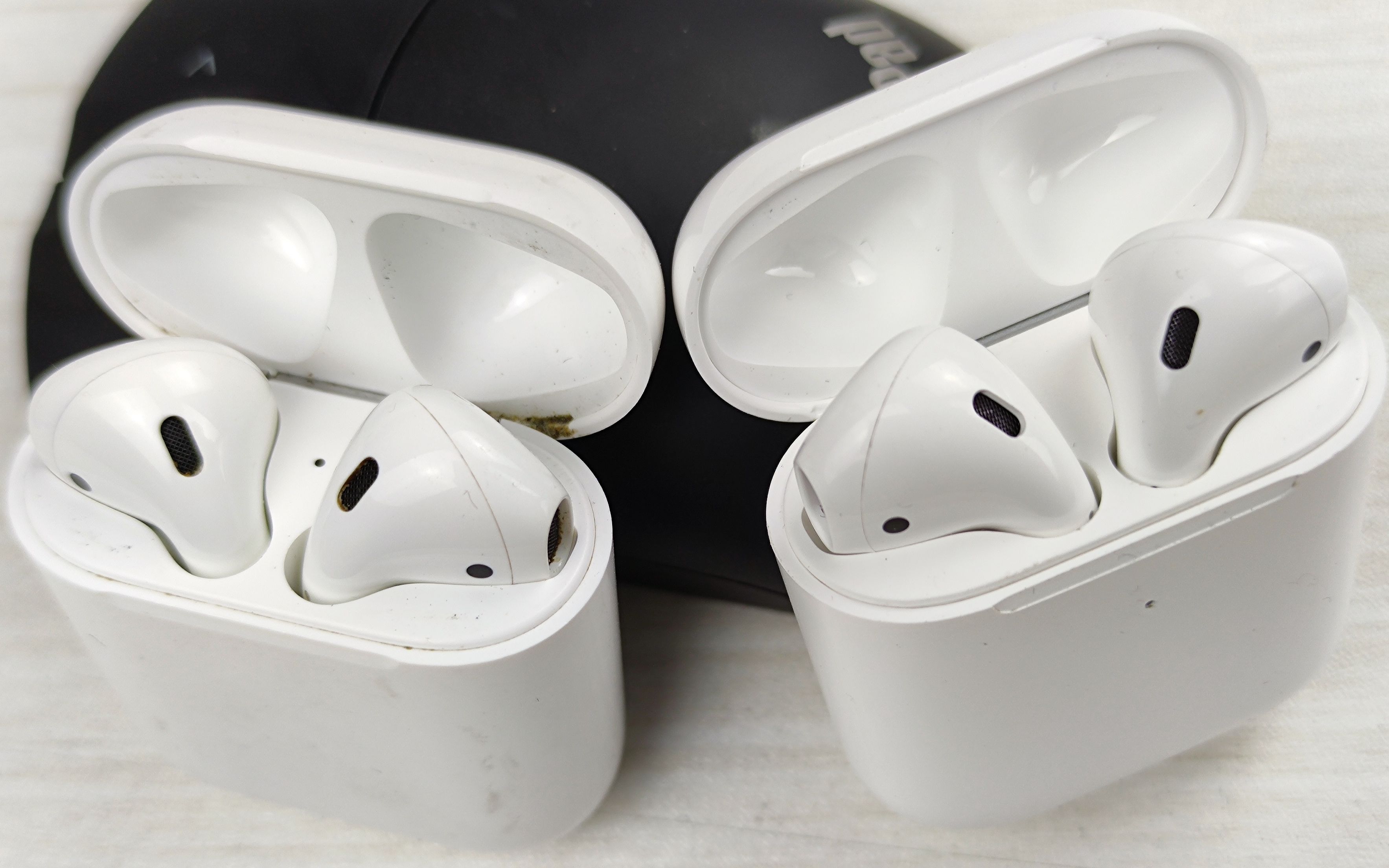 拆解苹果原装AirPods对比华强北一百多元的新版蓝牙无线耳机哔哩哔哩bilibili