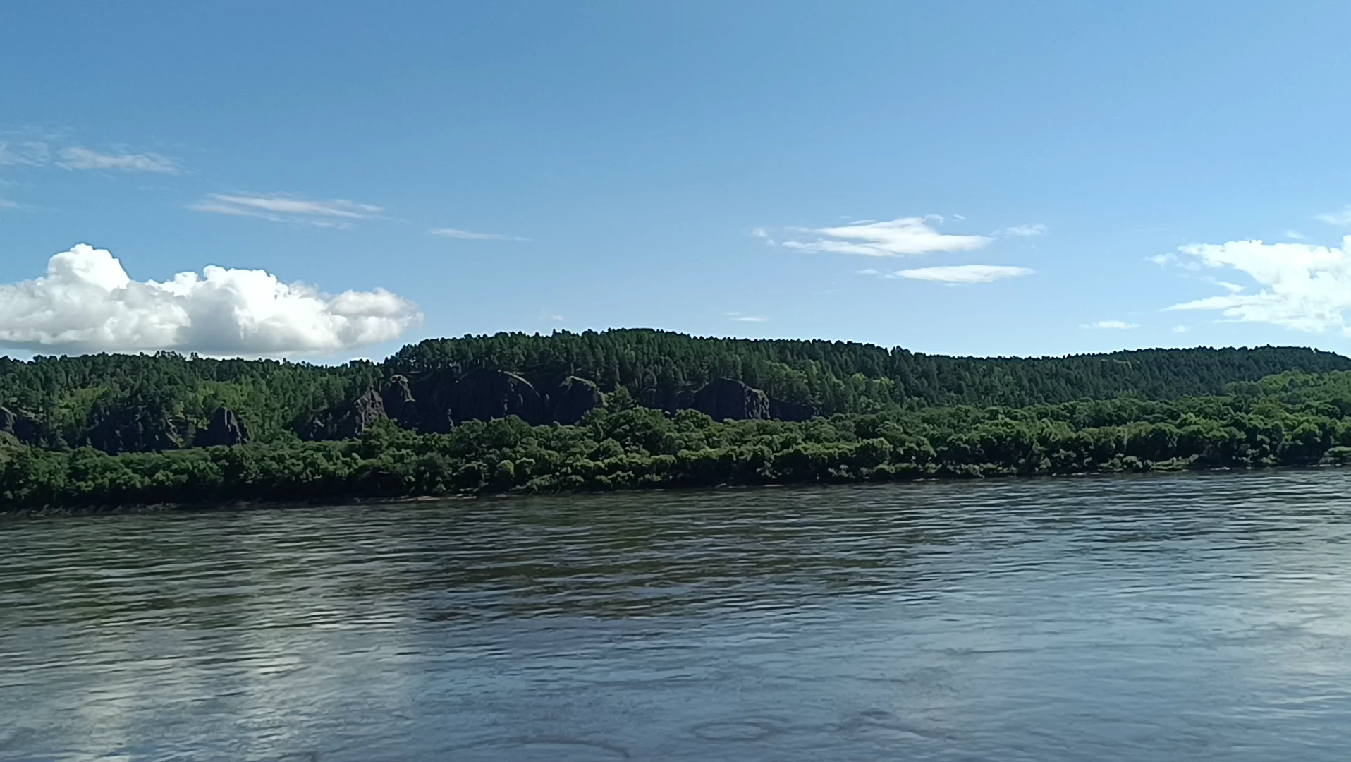 蓝天黑水 全国第三大江 黑龙江