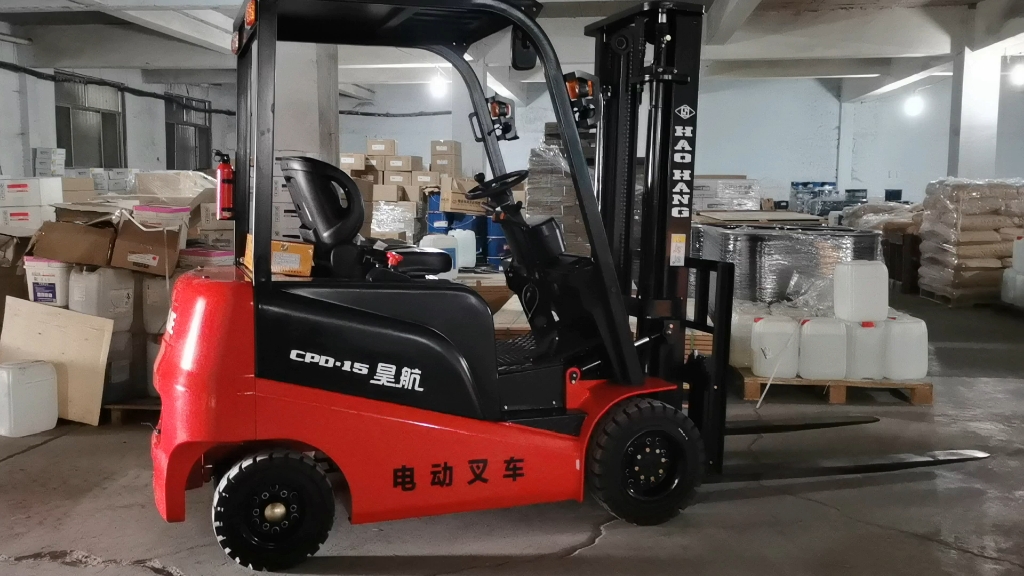 新能源电动叉车1.5吨厂家直发(昊航小型电动叉车)