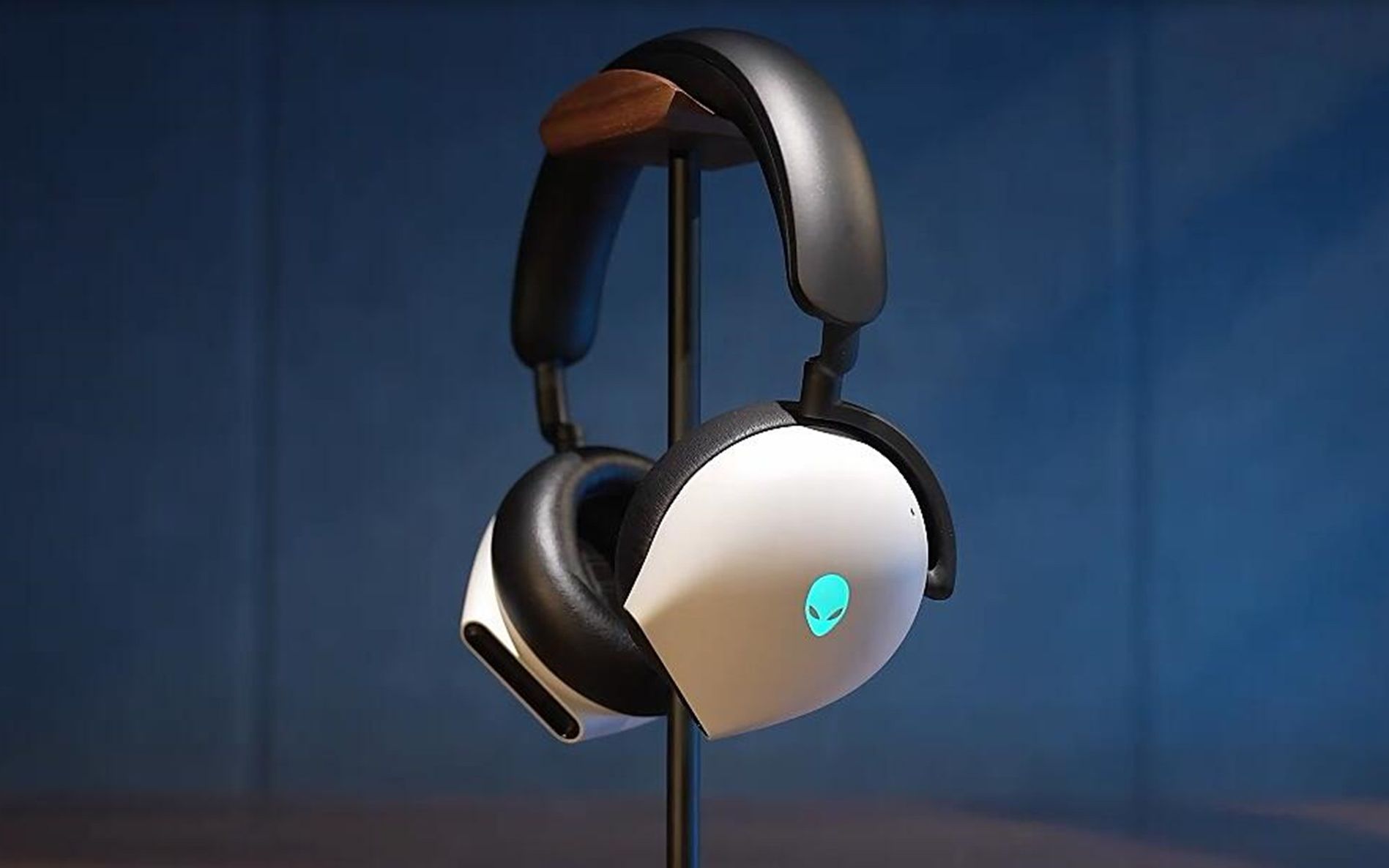 外星人(alienware)游戏蓝牙耳机头戴式有线无线智能降噪听声辩位电脑