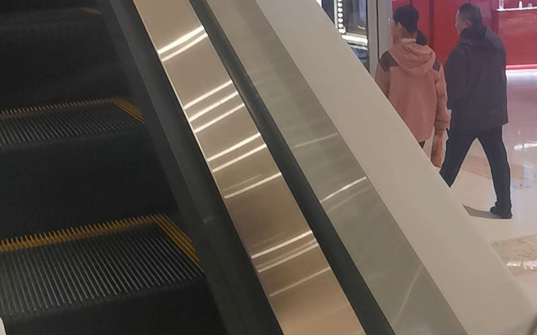 11.11香港西九龙火车站自动扶梯b1-1