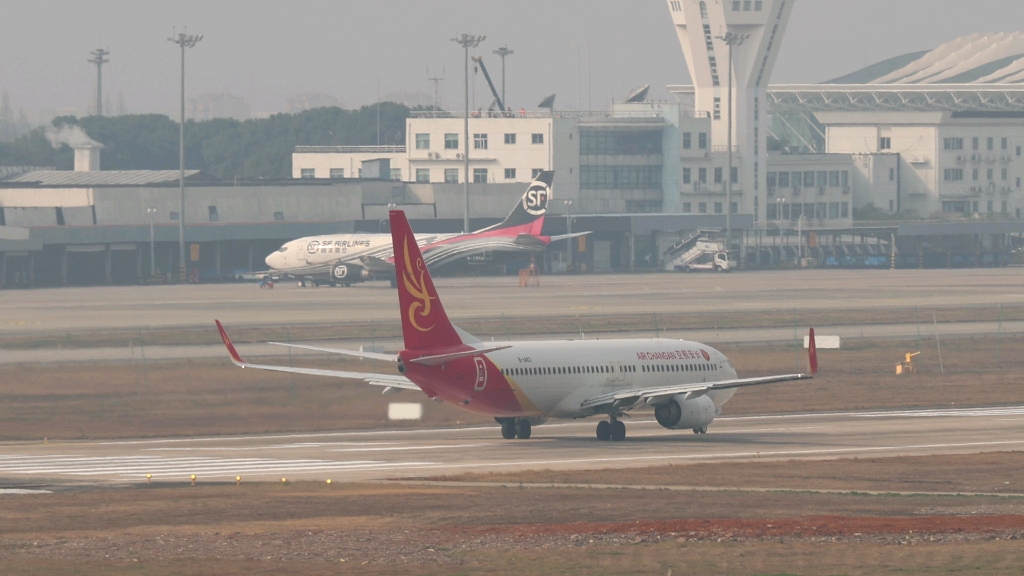 长安航空波音737起飞