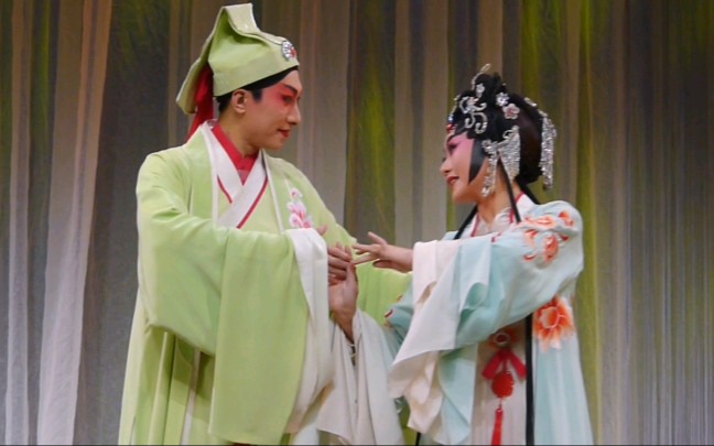 「曾小敏,文汝清」-白蛇传·情|雨中素莲开_哔哩哔哩_bilibili