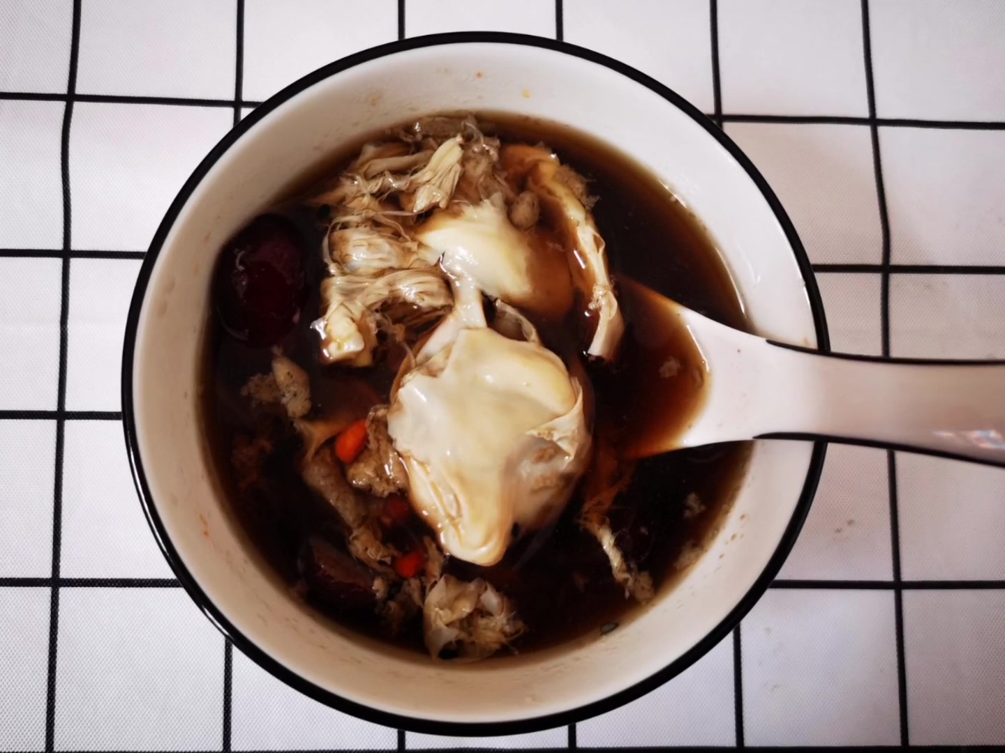 【绿色日记&阿胶红糖鸡蛋】女生应该多喝阿胶汤,这样炖真的很好喝