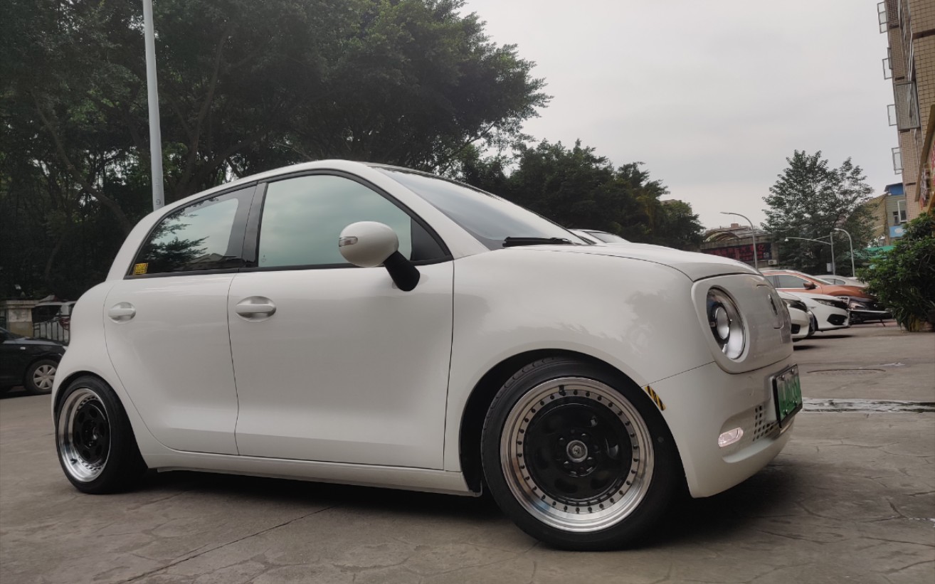 偶遇改避震轮毂的欧拉r1