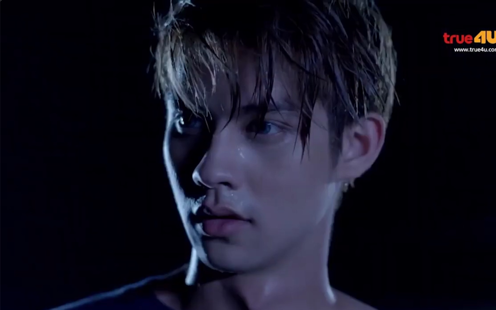 【泰语中字】亮仔戴了美瞳假扮歪果仁哟