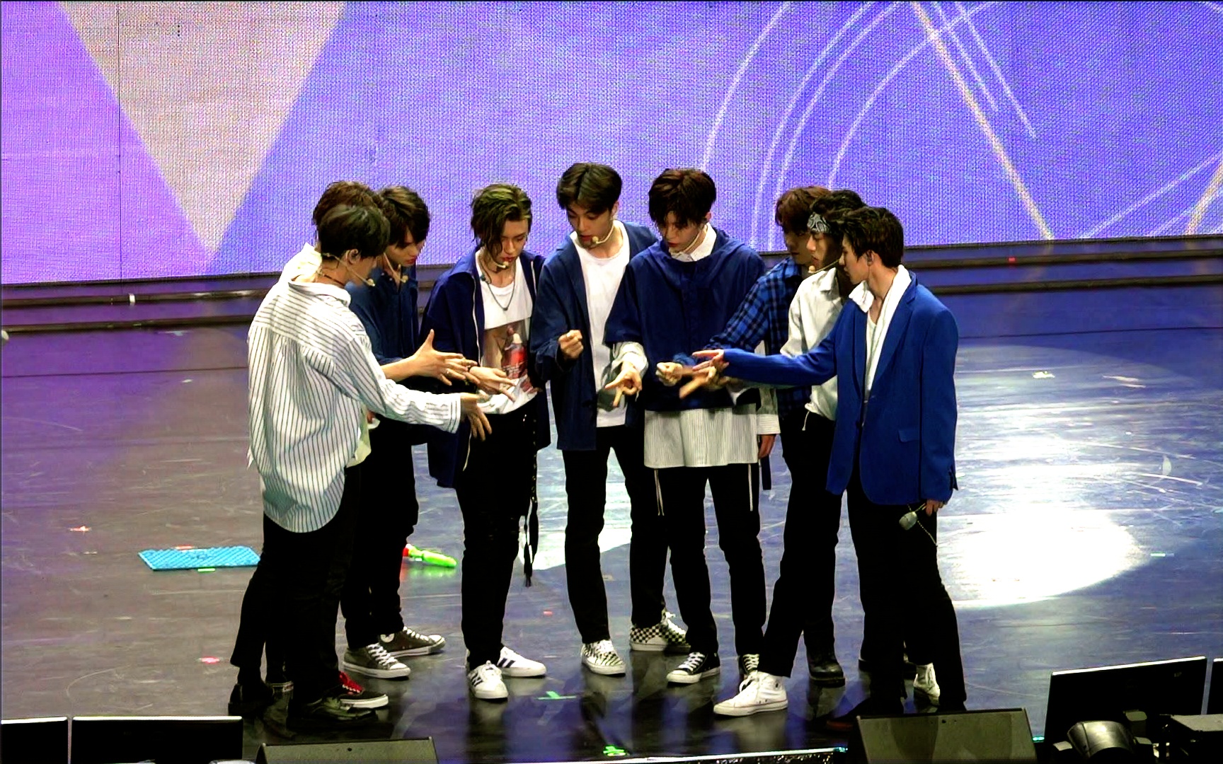 [图]20180526 NinePercent 北京见面会全场超清完整正面全景合集