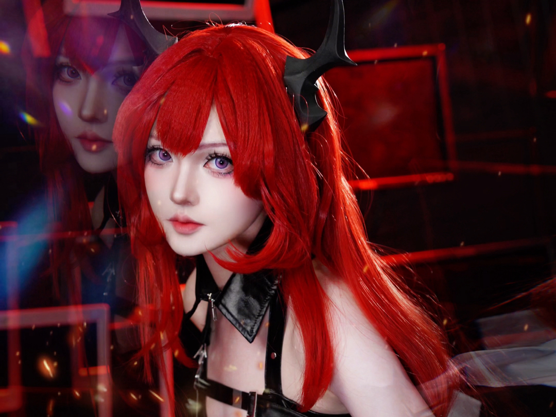 红发恶魔少女cosplay惊现!谁是她?哔哩哔哩bilibili