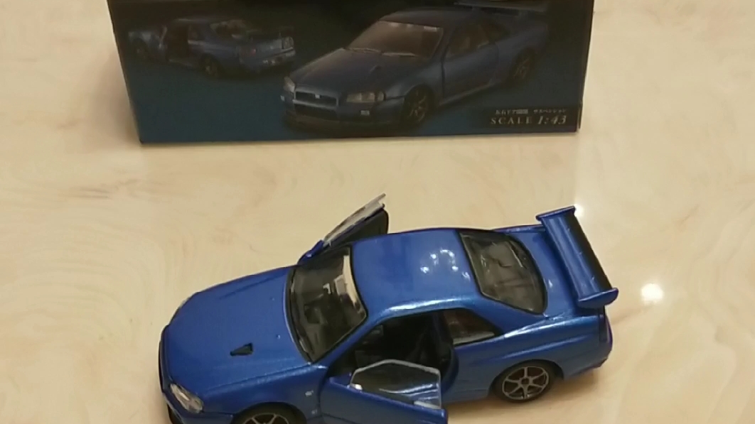 [图]Morning Everyone，週末愉快！今天測評Tomica RS系列的NISSAN GT-R V-spec2 Nur