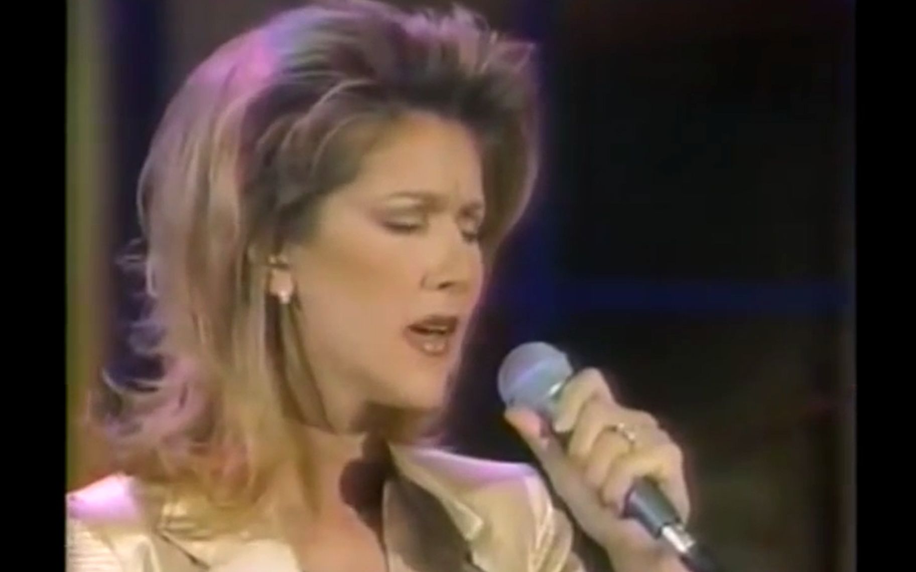 [图]【因为你爱我】Céline Dion - Because You Loved Me (Live Oprah Show 1997)