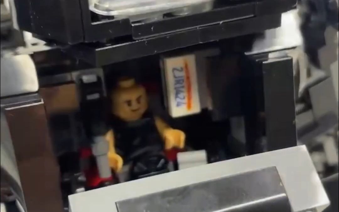 [图]【乐高MOC展示】载人泰坦电视人机甲-马桶人VS监控人-by Max’s brick | Titan TV man Lego MOC