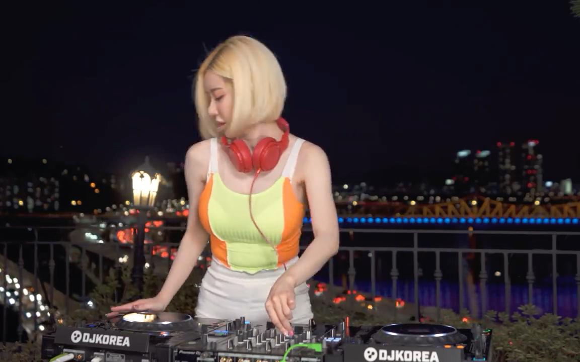 韩国美女DJ图片