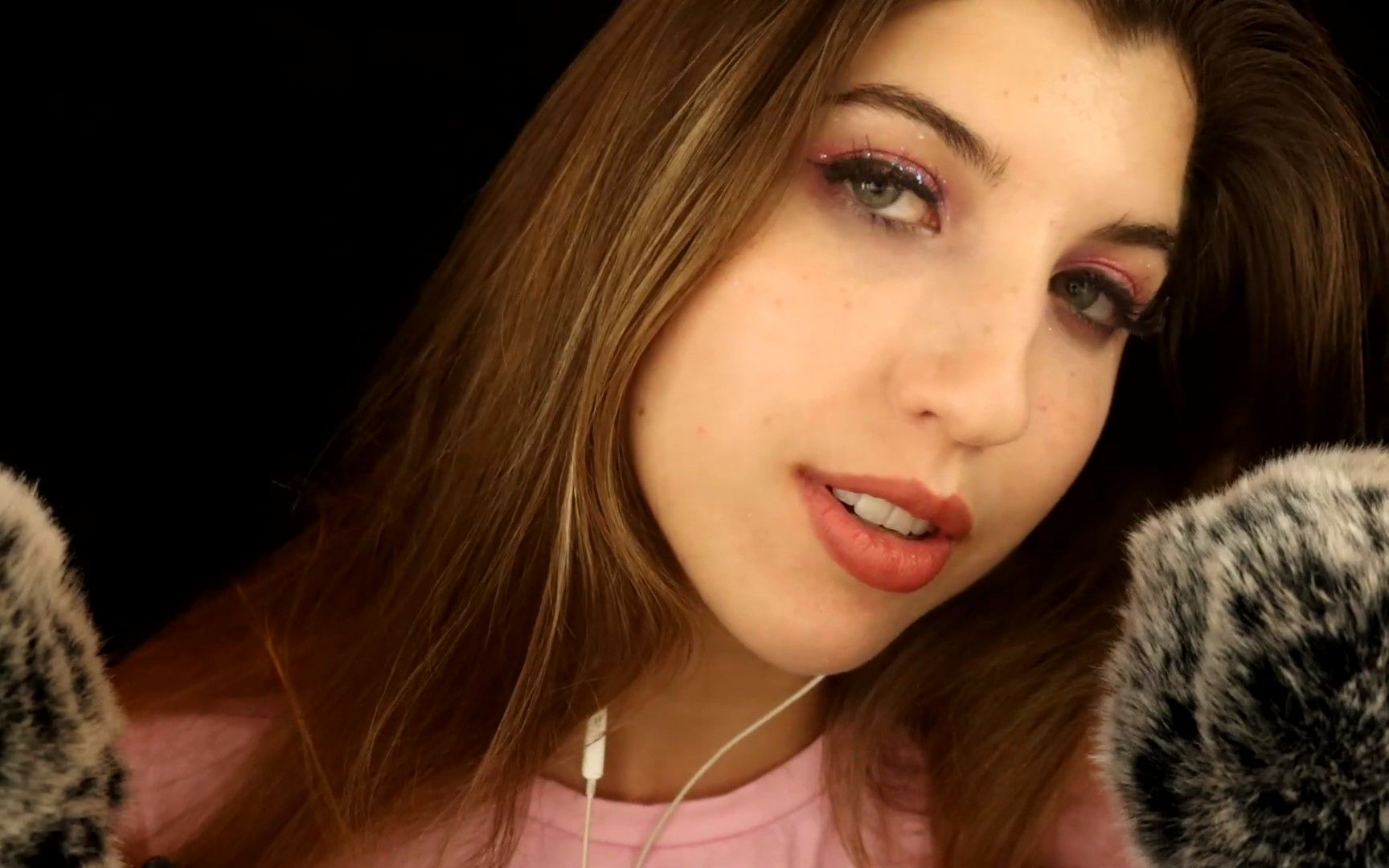 狐狸老姐姐frivolousfox30分钟kiss耳语口腔音耳语哄睡