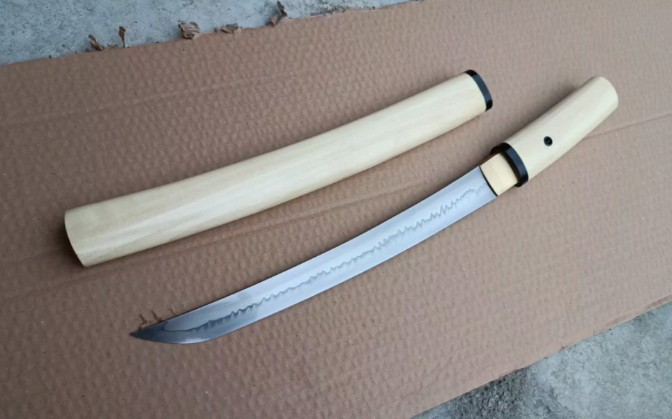 白鞘牛角合口拵日本刀 平造短刀刃 纹是亮点 非常漂亮 和风堂美术刀剑