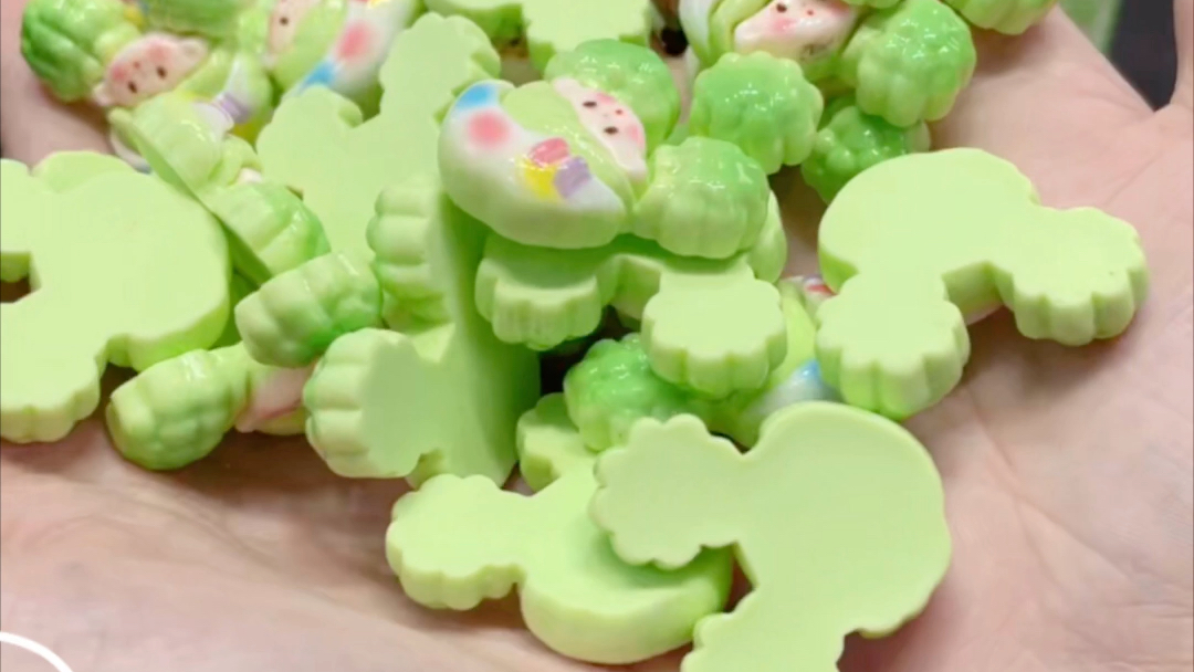 0106绿色浅色爆米花