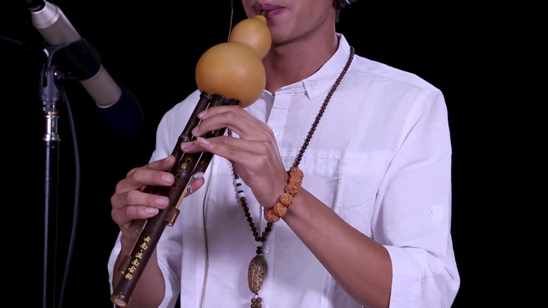 9孔葫芦丝音乐《听心》滇南古韵 英杰老师演奏