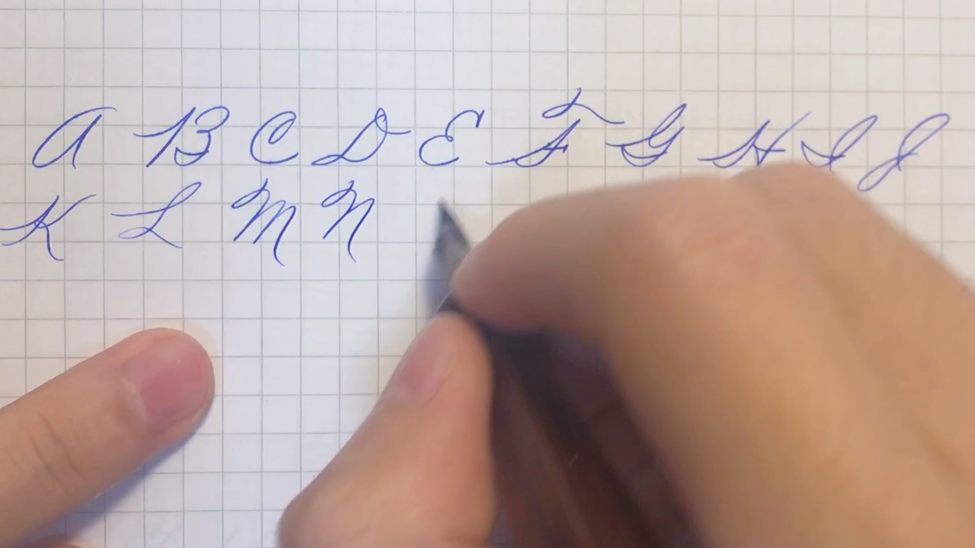 【business penmanship】一起来花上一分钟写bp字母表吧!