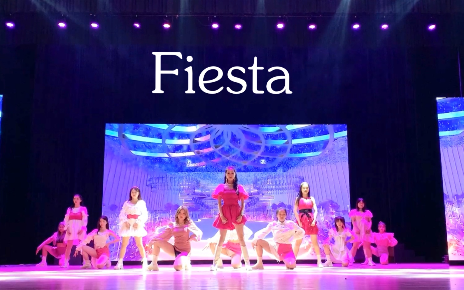 [图]国内超齐还原打歌舞台IZ*ONE Fiesta12人完整版加intro自编翻跳 -永远炽热 永远闪耀的是 我们的庆典