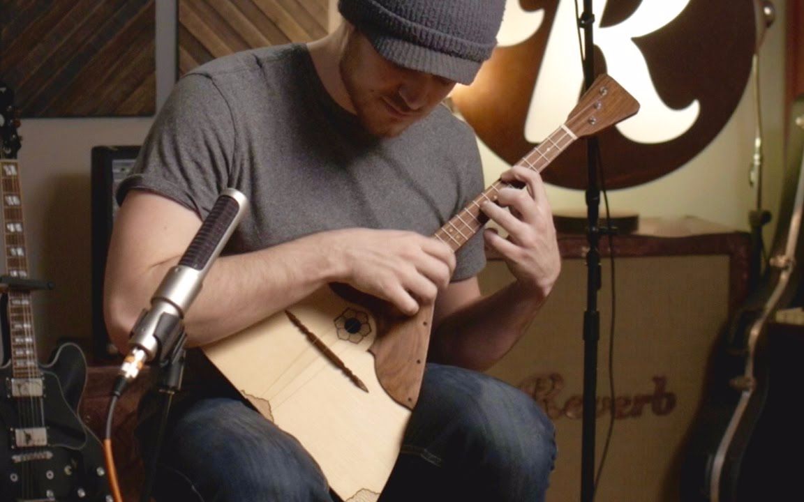 巴拉莱卡琴balalaikajamrobscallon