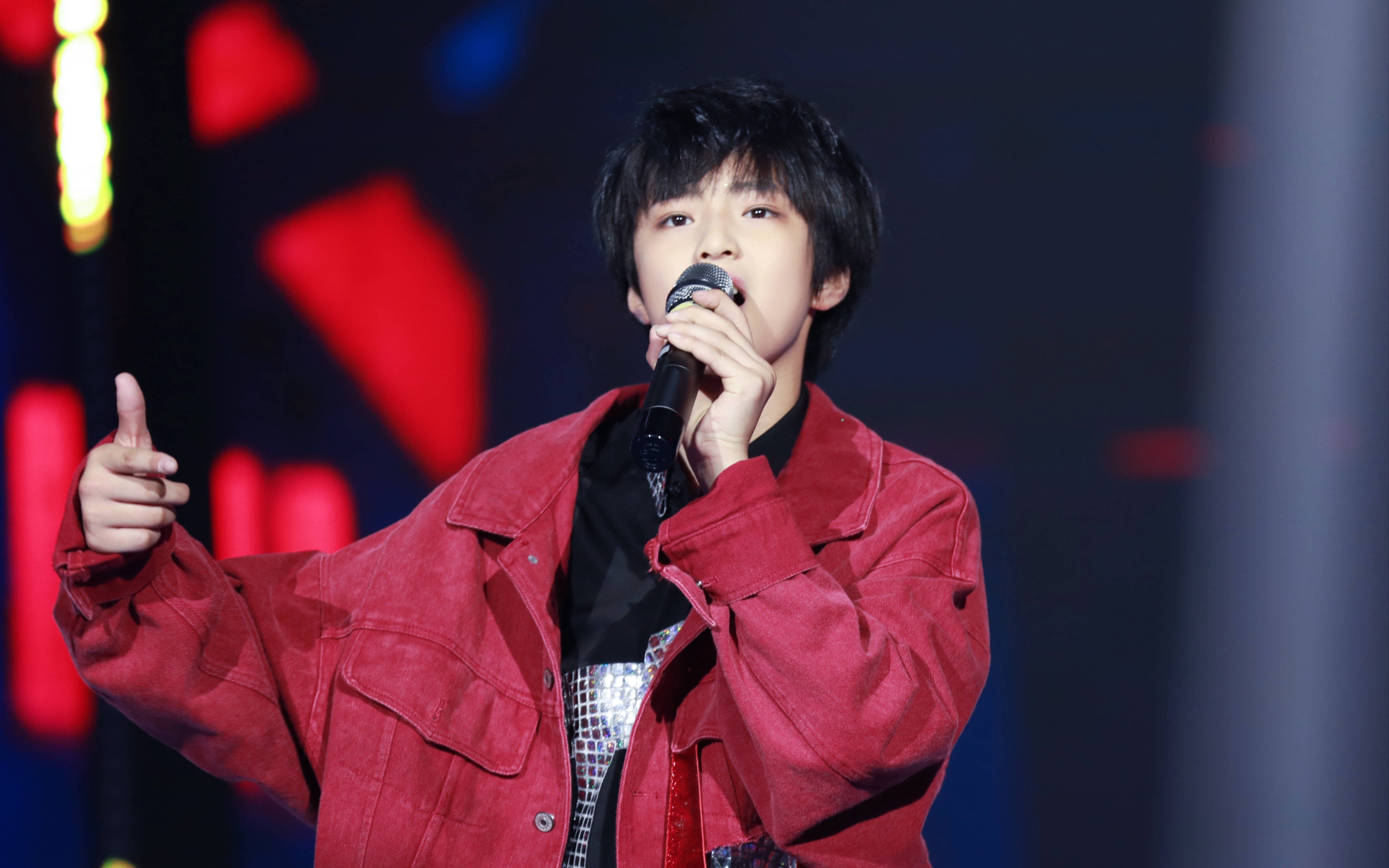 【tf家族】【刘耀文】星期五练习生 turn up 饭拍solo (三次全)_哔哩