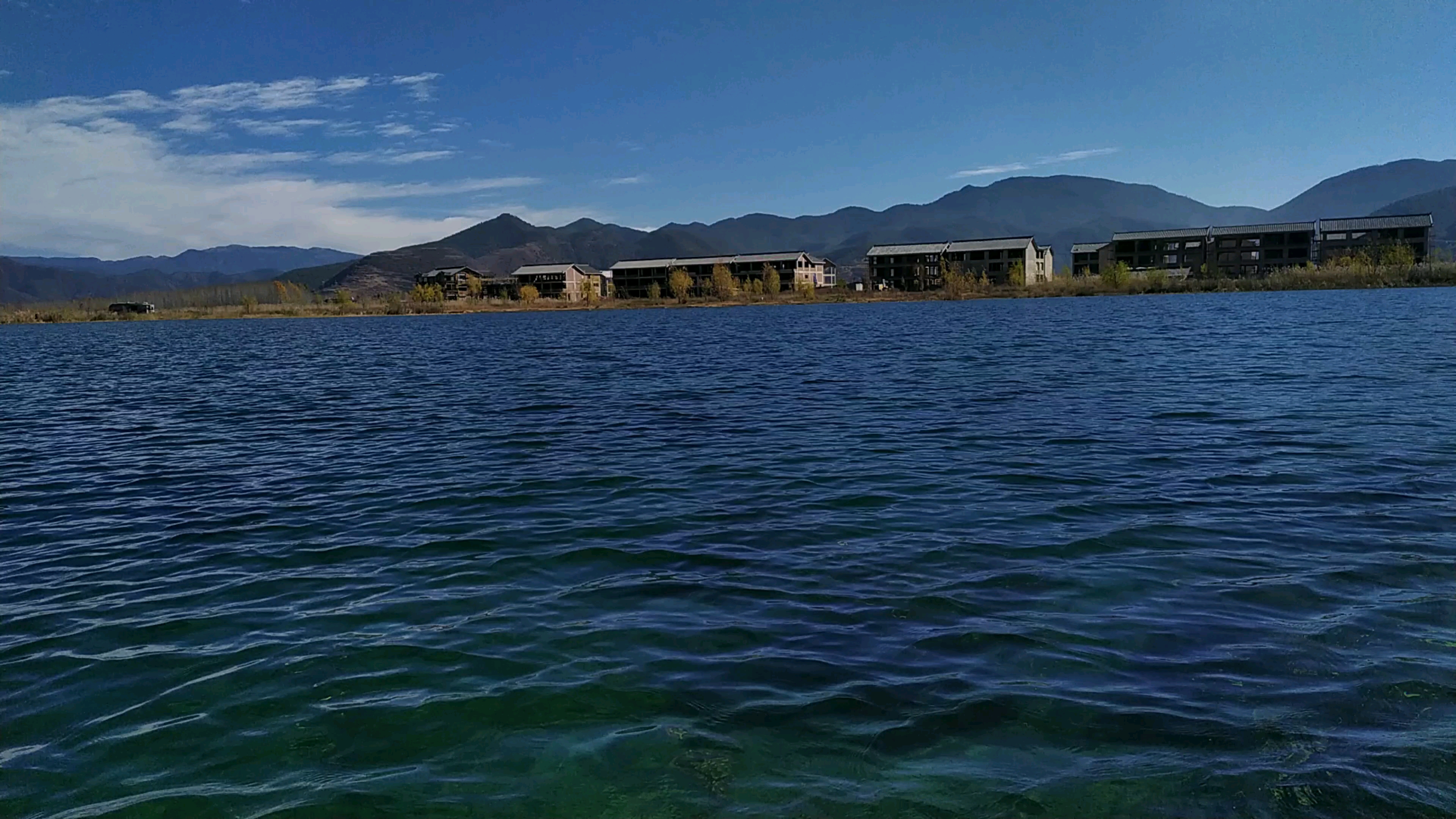 泸沽湖——草海,清澈见底