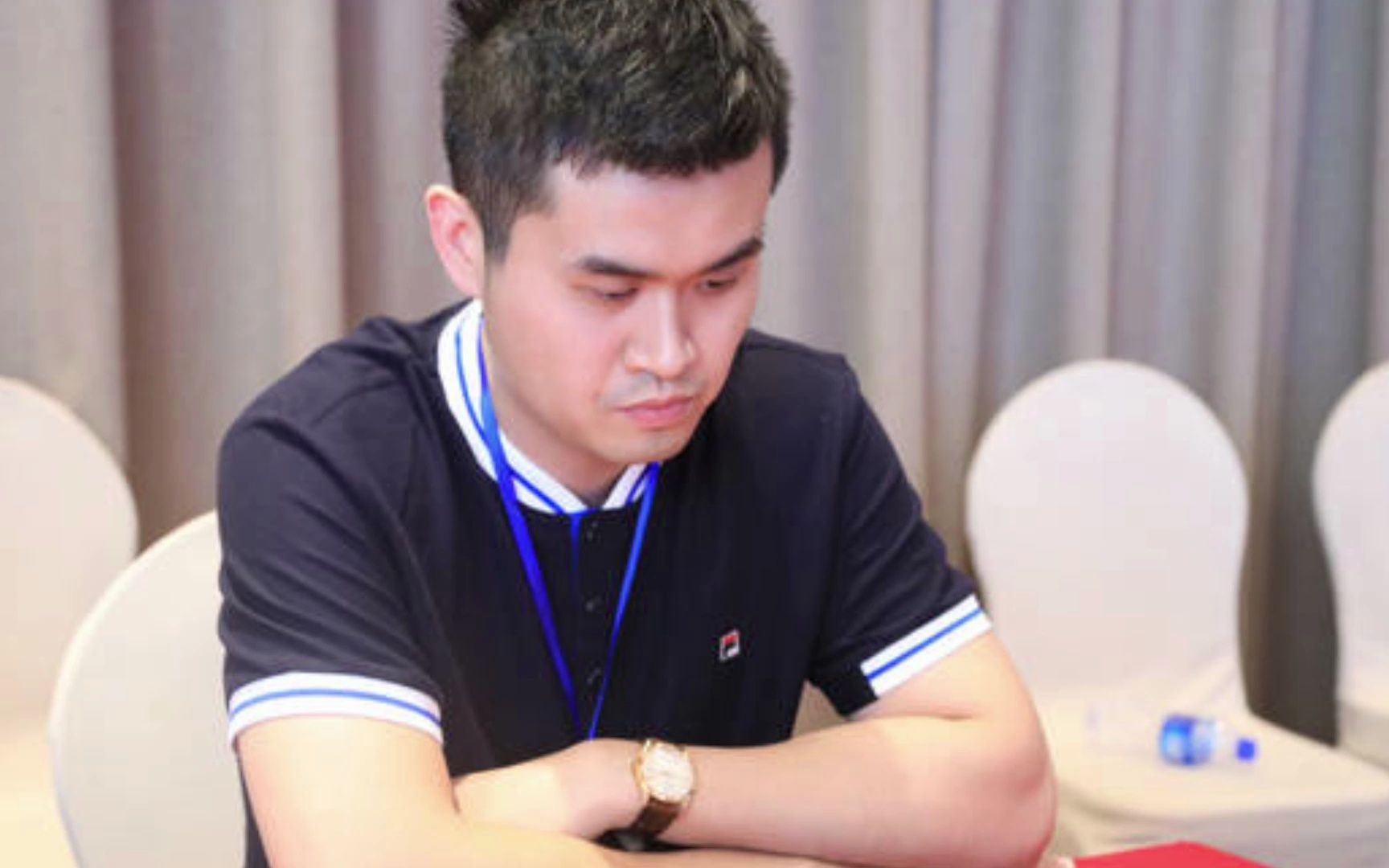 王天一好奇,许银川和吕钦关系