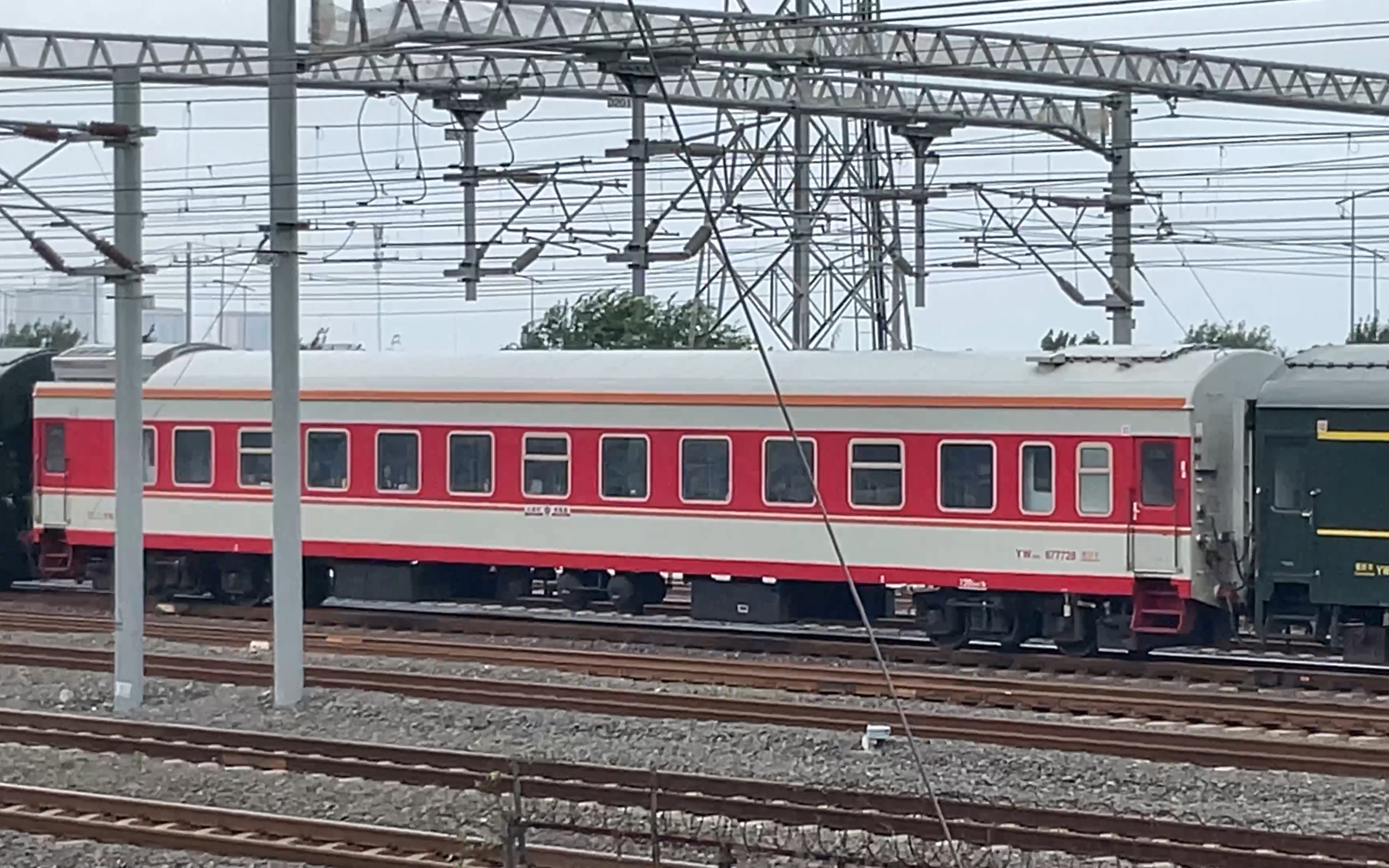 [沧安路拍车]k1216青岛北站发车,挂4节原色