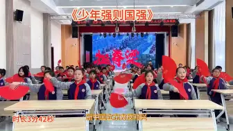 Скачать видео: 课桌舞节奏感很强小学