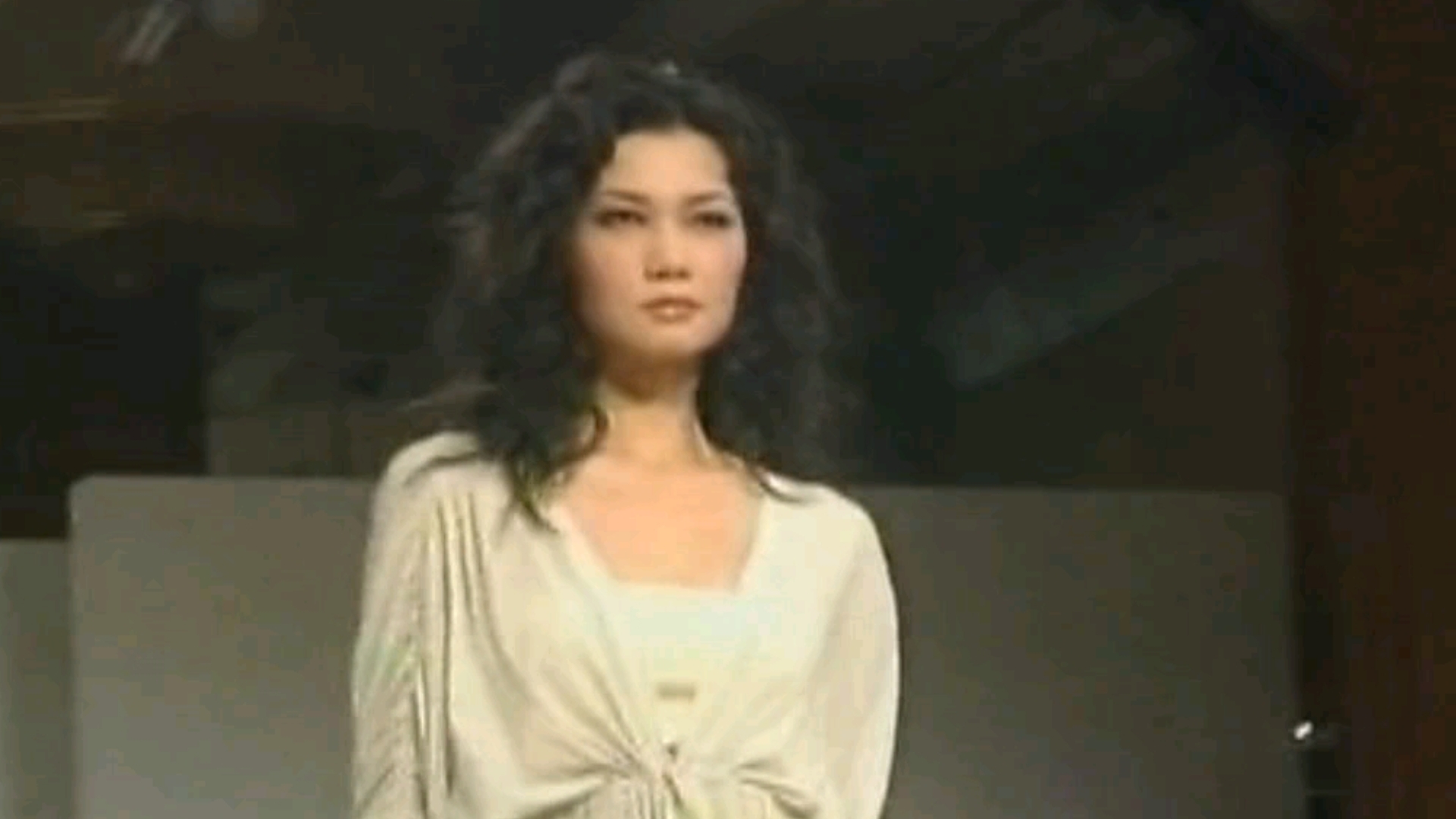 2004设计师费雷在中国的时装秀 名模姜培琳领衔表演