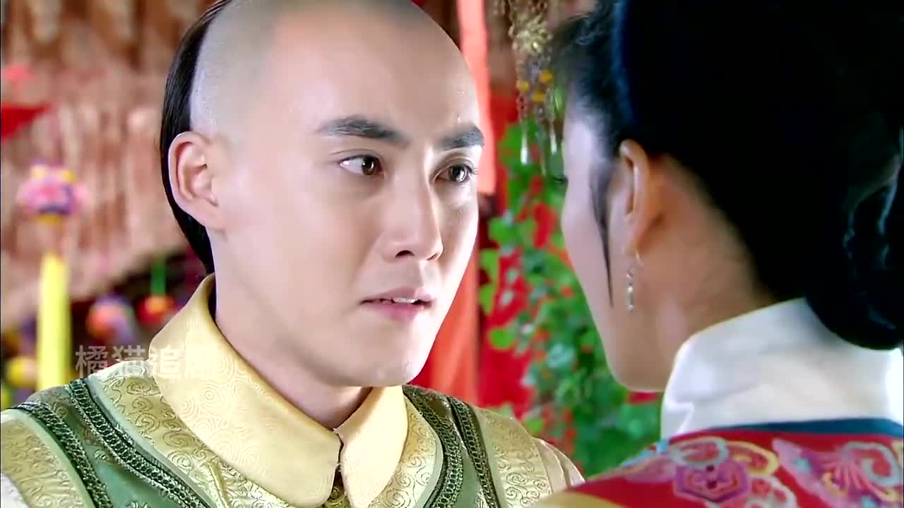 永琪和小燕子解释他和欣荣并没有圆房可小燕子却不知所以然