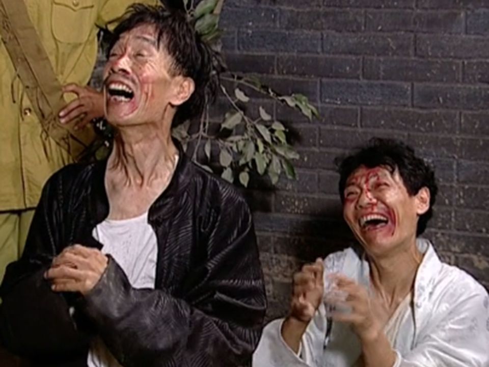 贾队长名场面，鬼子没来你他喵欺负我，鬼子来了你还他喵的欺负我，那鬼子不是白来了吗？