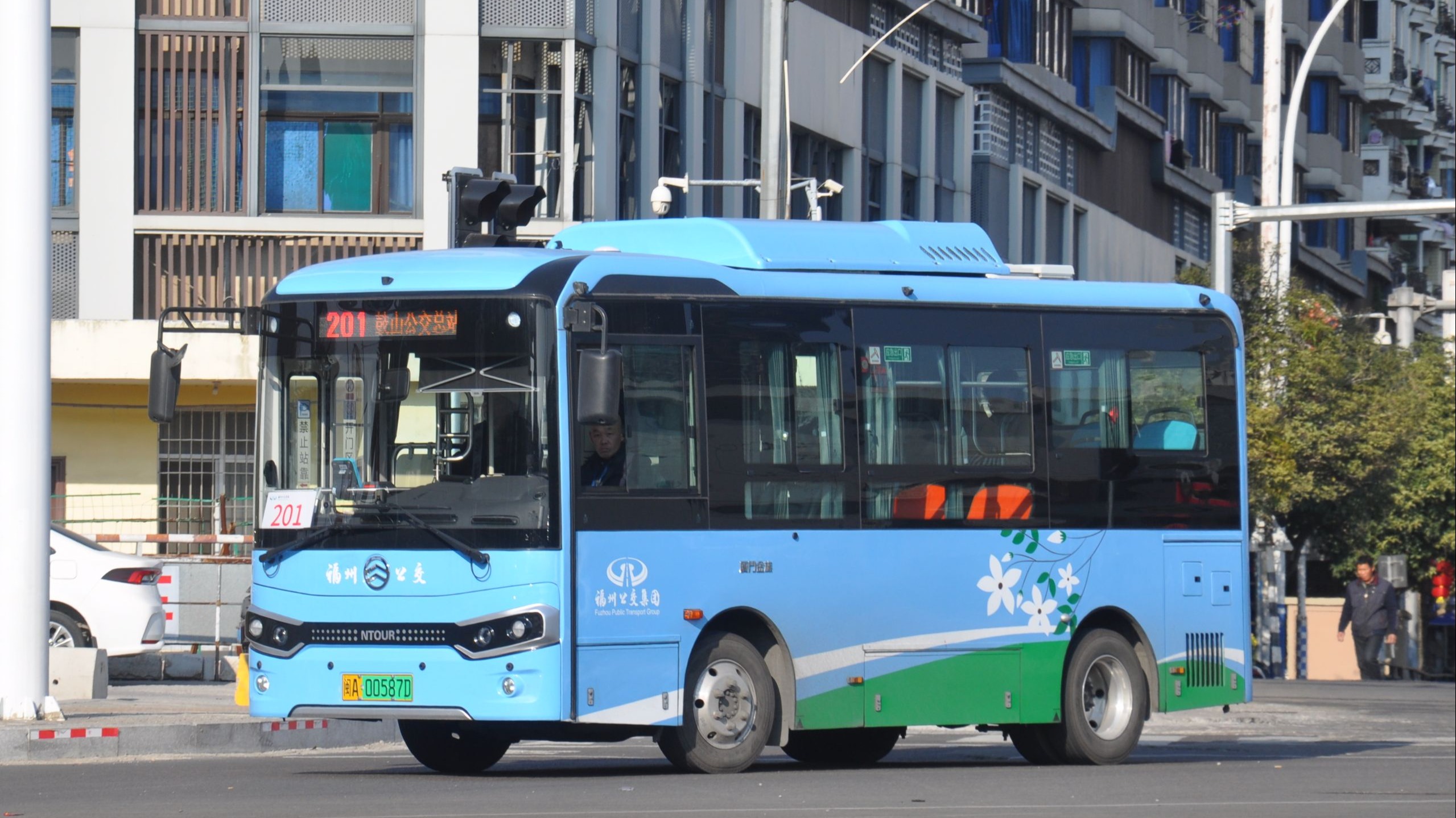 停靠国道疾驰」福州公交201路前挡pov