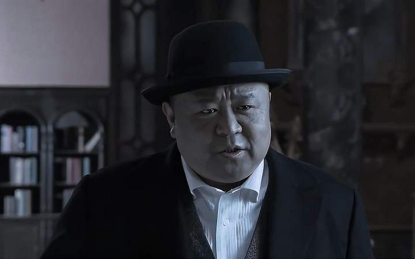 燕双鹰被通缉,陈恭鹏想请燕双鹰加入,只能靠杜马了!