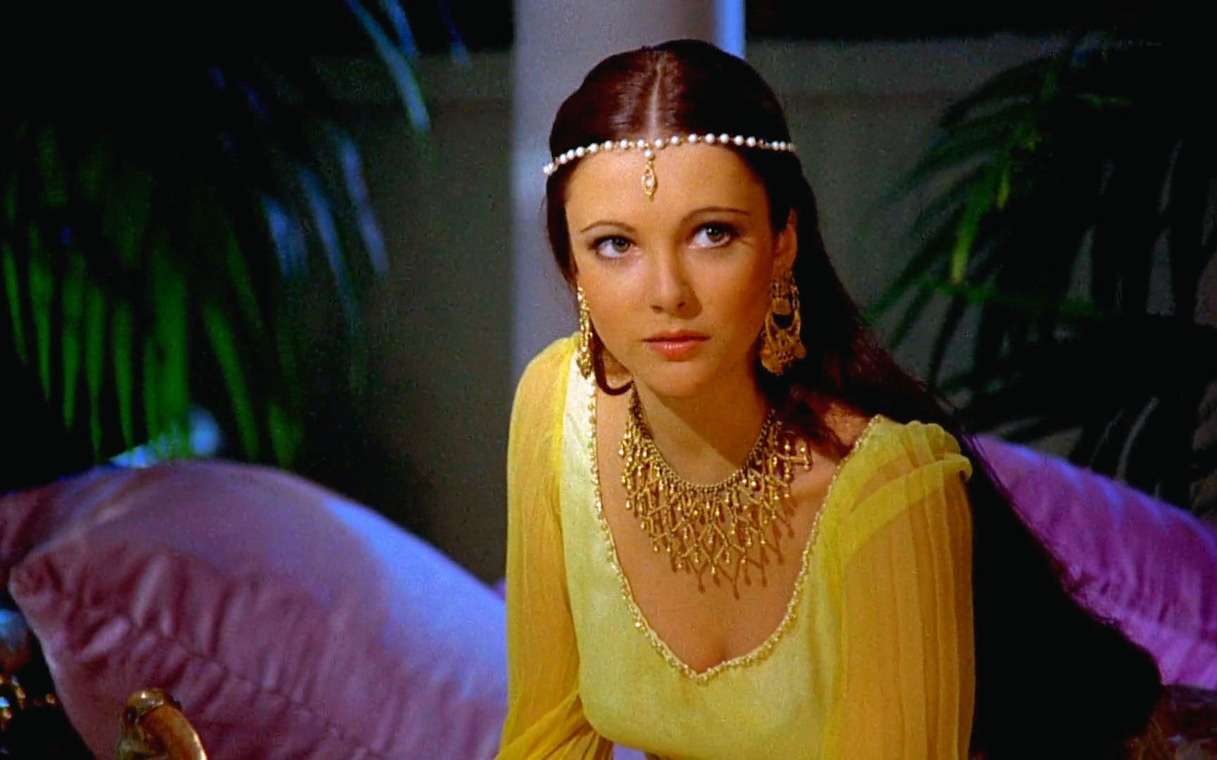 异域风情拉满!1966年的电影天方夜谭的阿拉伯公主太明艳动人了