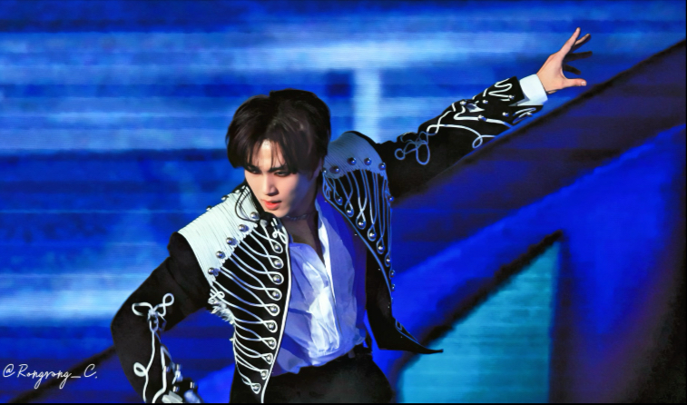 李楷灿regular直拍 来看下三白的神 nct127四巡首尔场舞台