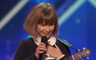 [图]【I don't know my name】Grace VanderWaal- America's Got Talent 2016