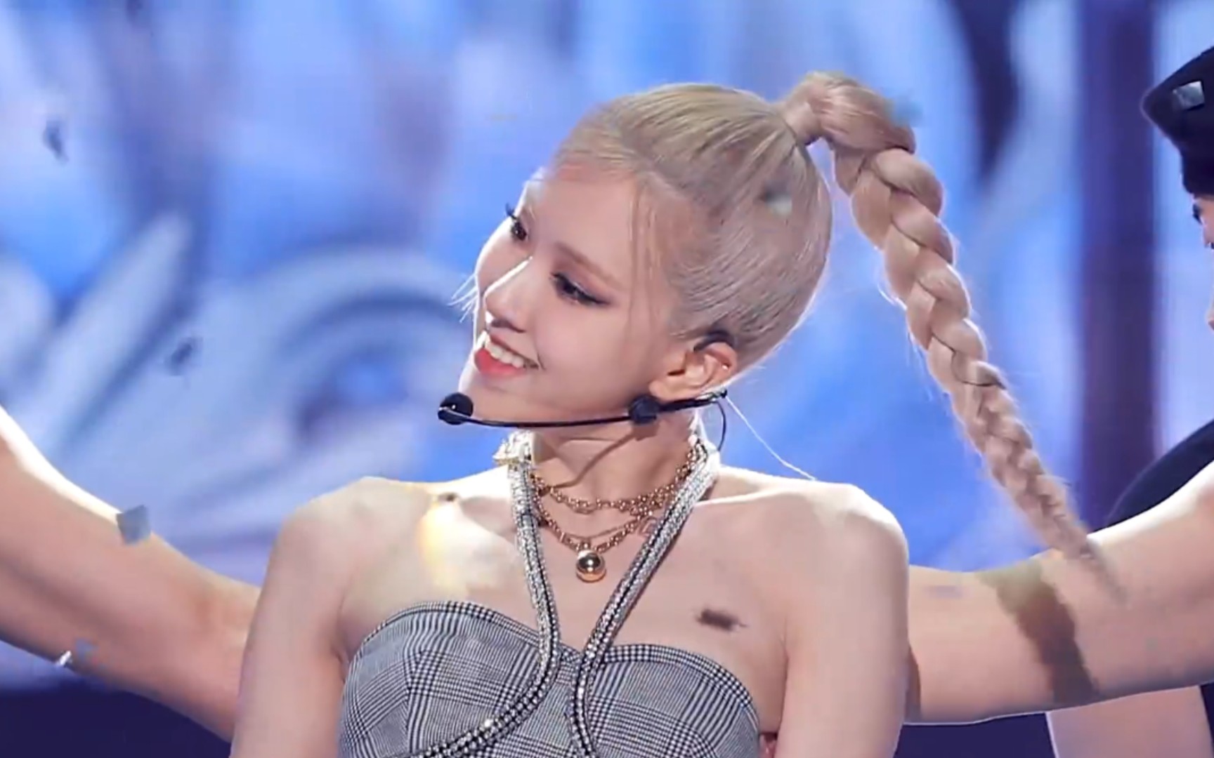 懂了,现在就去yg应聘伴舞