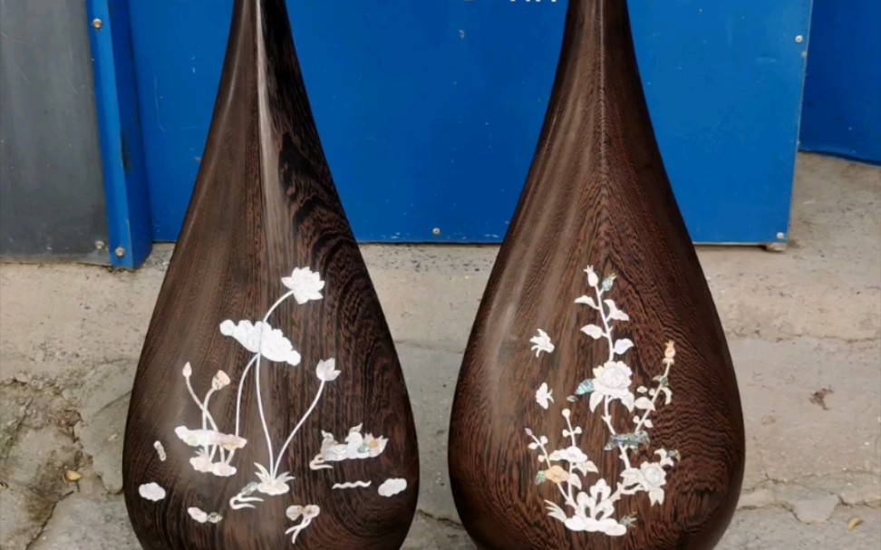 鸡翅木琵琶贝雕款 荷花鸳鸯 蝶恋花