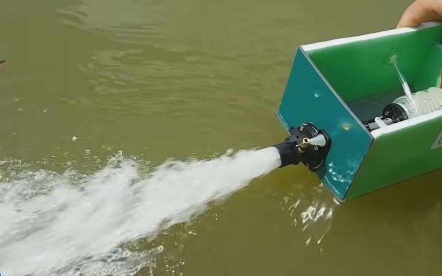 diy制作一个喷水推进遥控船模