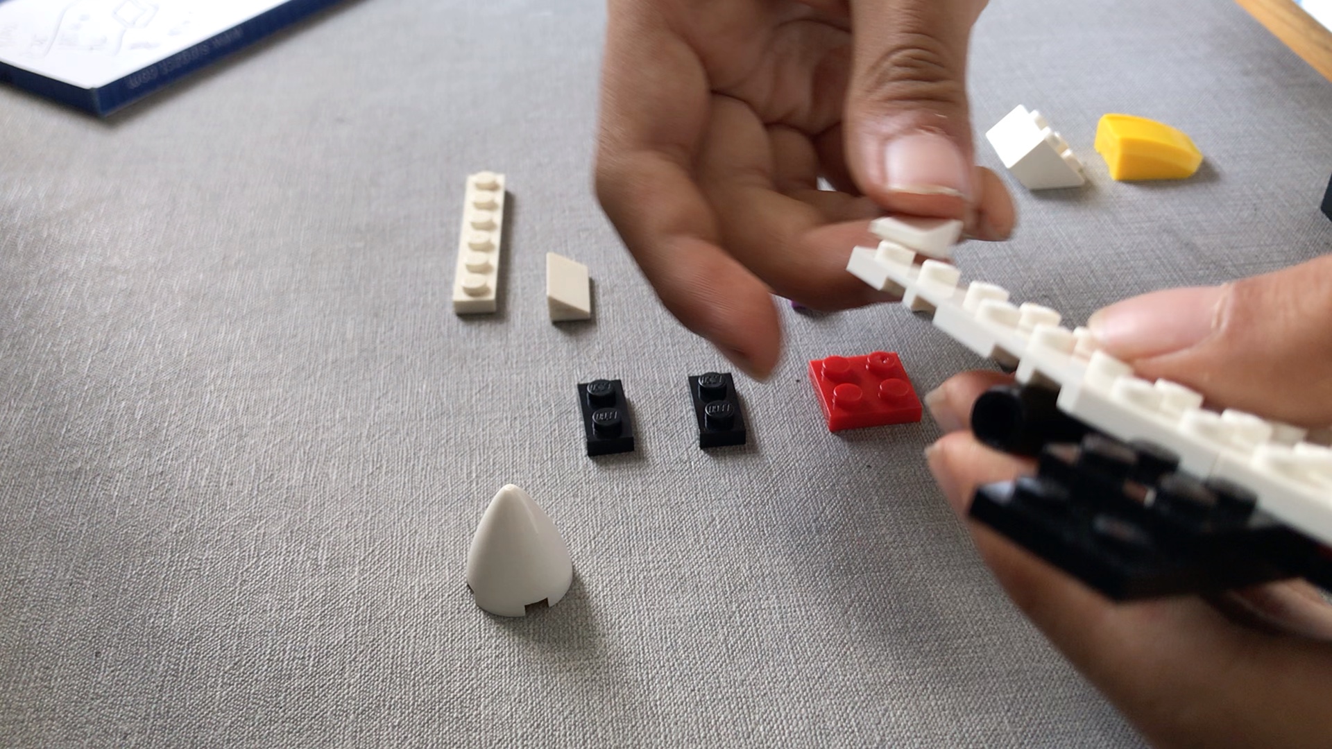 乐高简易版波音737客机