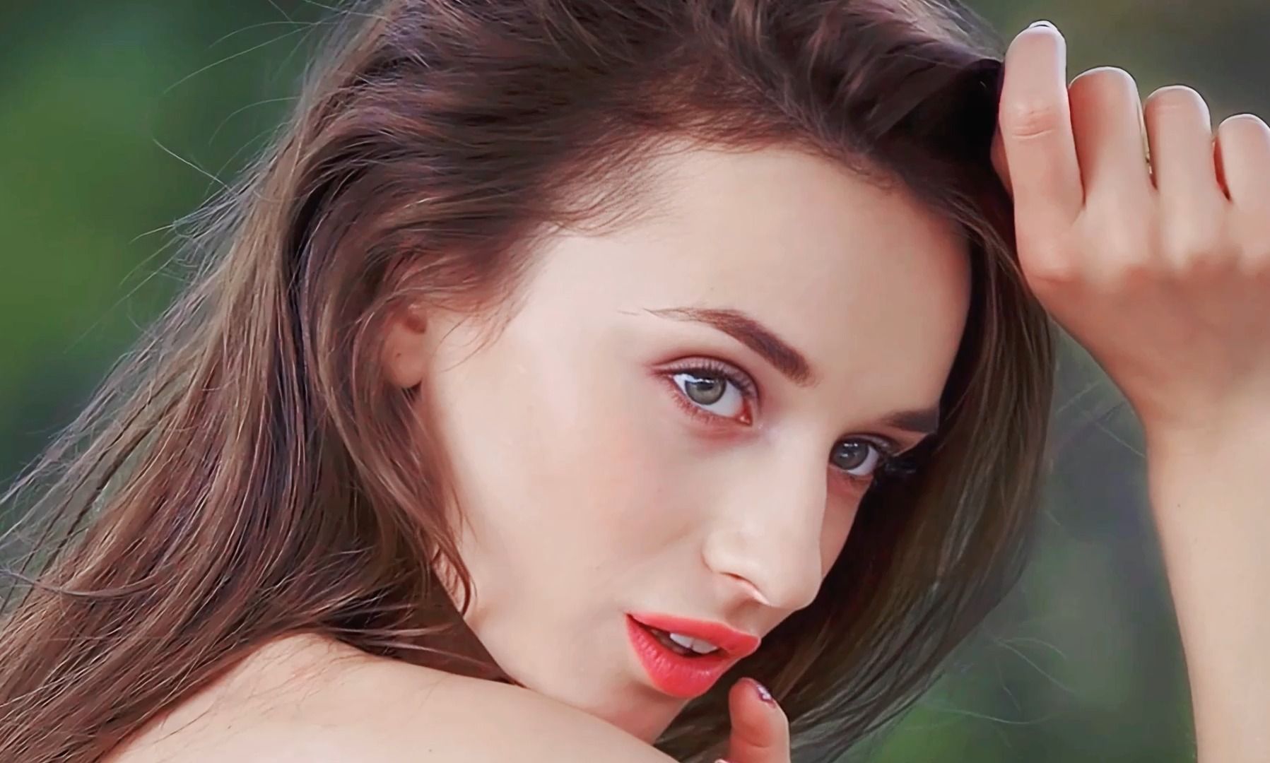 乌克兰性感女星:格洛丽亚·索尔,由舞蹈老师跨界成为演员