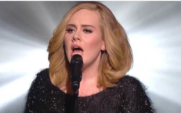 《Hello》完整首演来了!Adele  Hello (Live @ NMA2015)哔哩哔哩bilibili