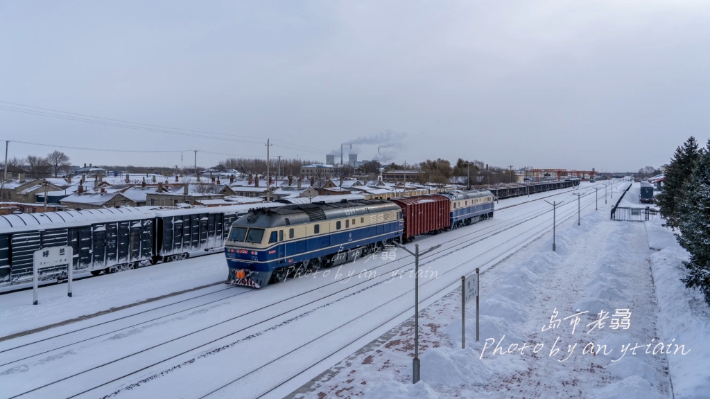 本次列车对康金井站进行轨道衡计量性能检测.