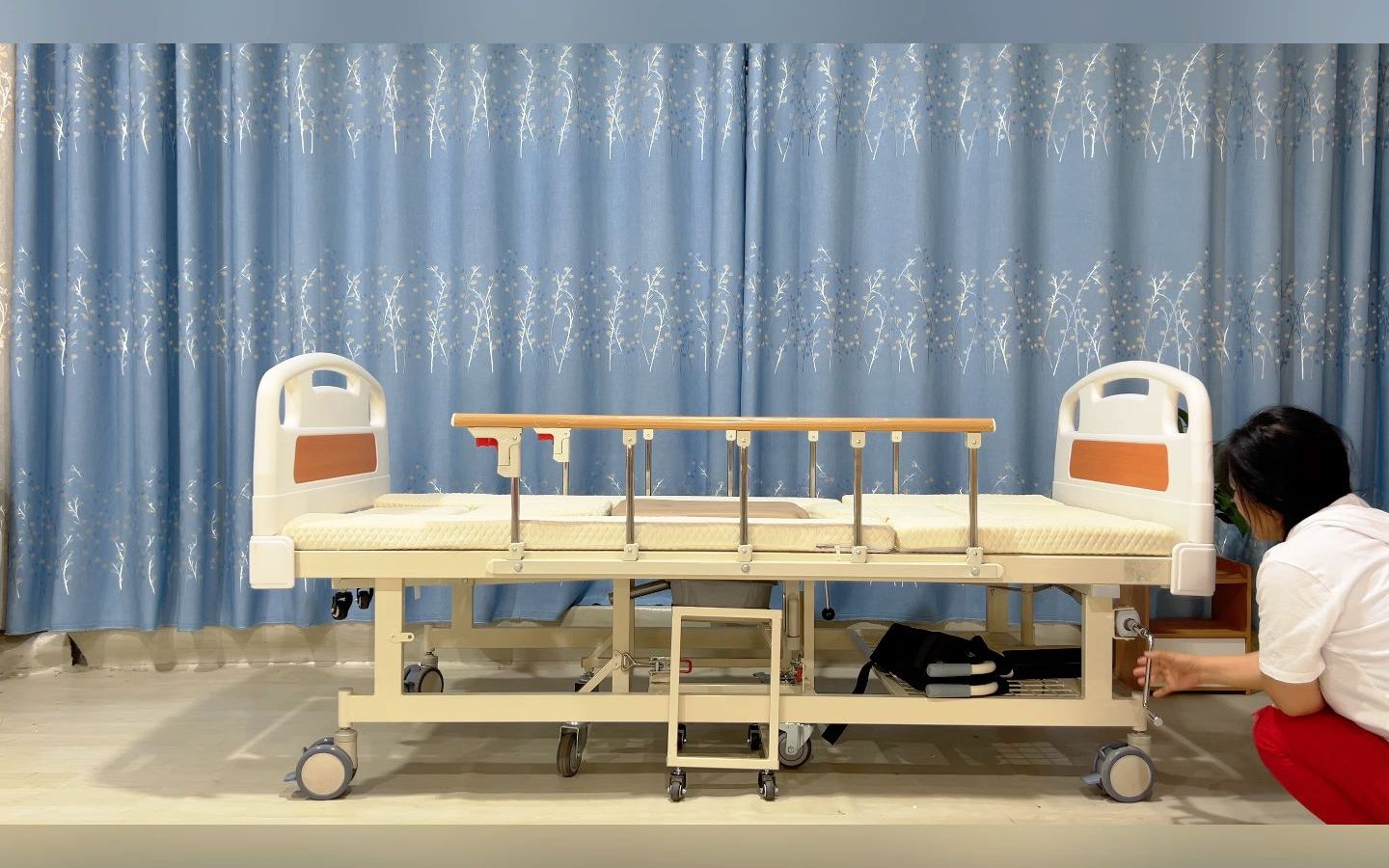 程恩多功能轮椅床轮椅出行方便外出