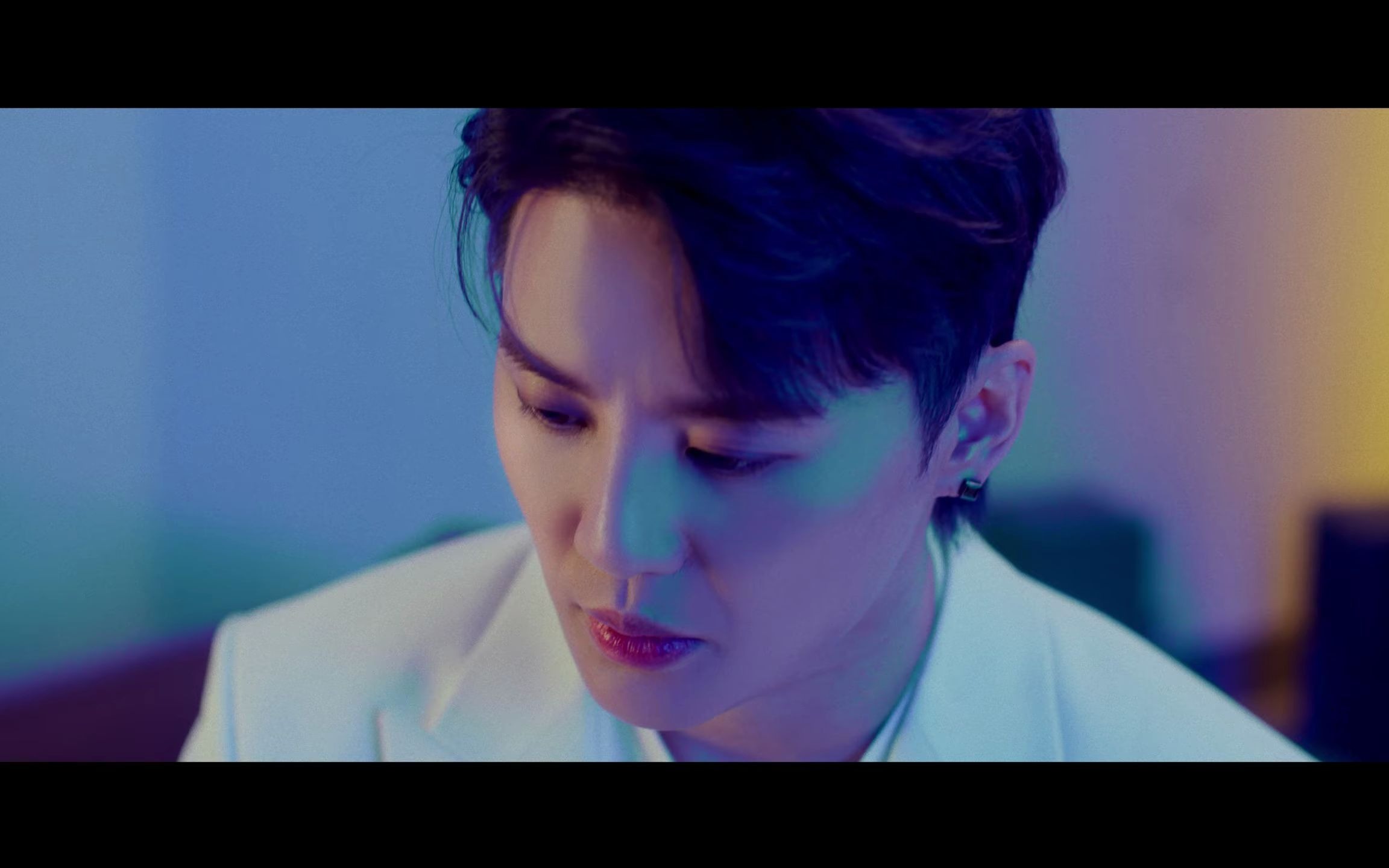 金俊秀第二张mini专辑主打曲pitapatmv公开哥哥回来啦鼓掌这歌声太有