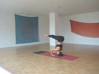 [图]瑜伽-Uploads from LarugaYoga-70